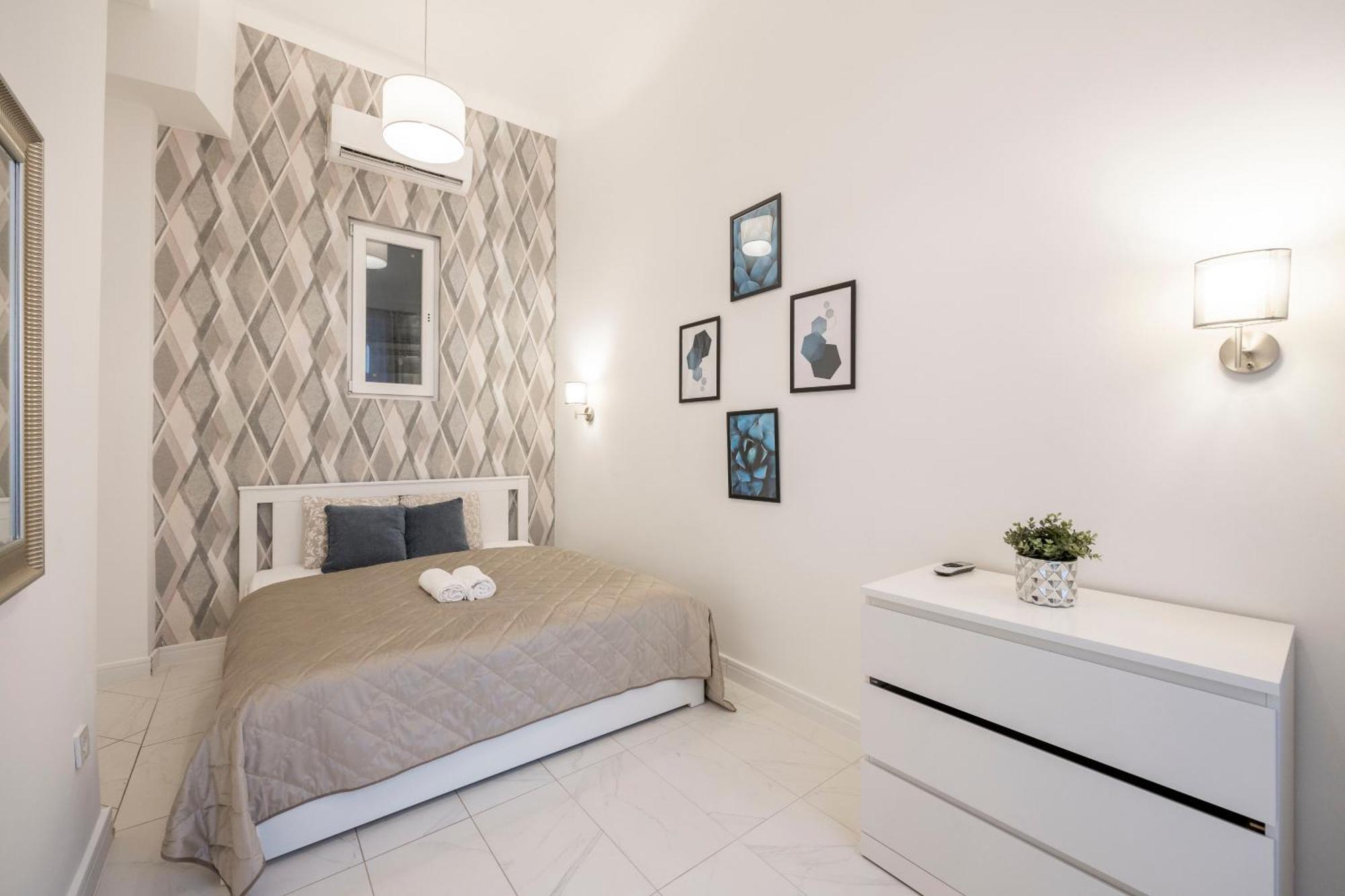 Apartment Deluxe Grand W/ 5 Bedrms